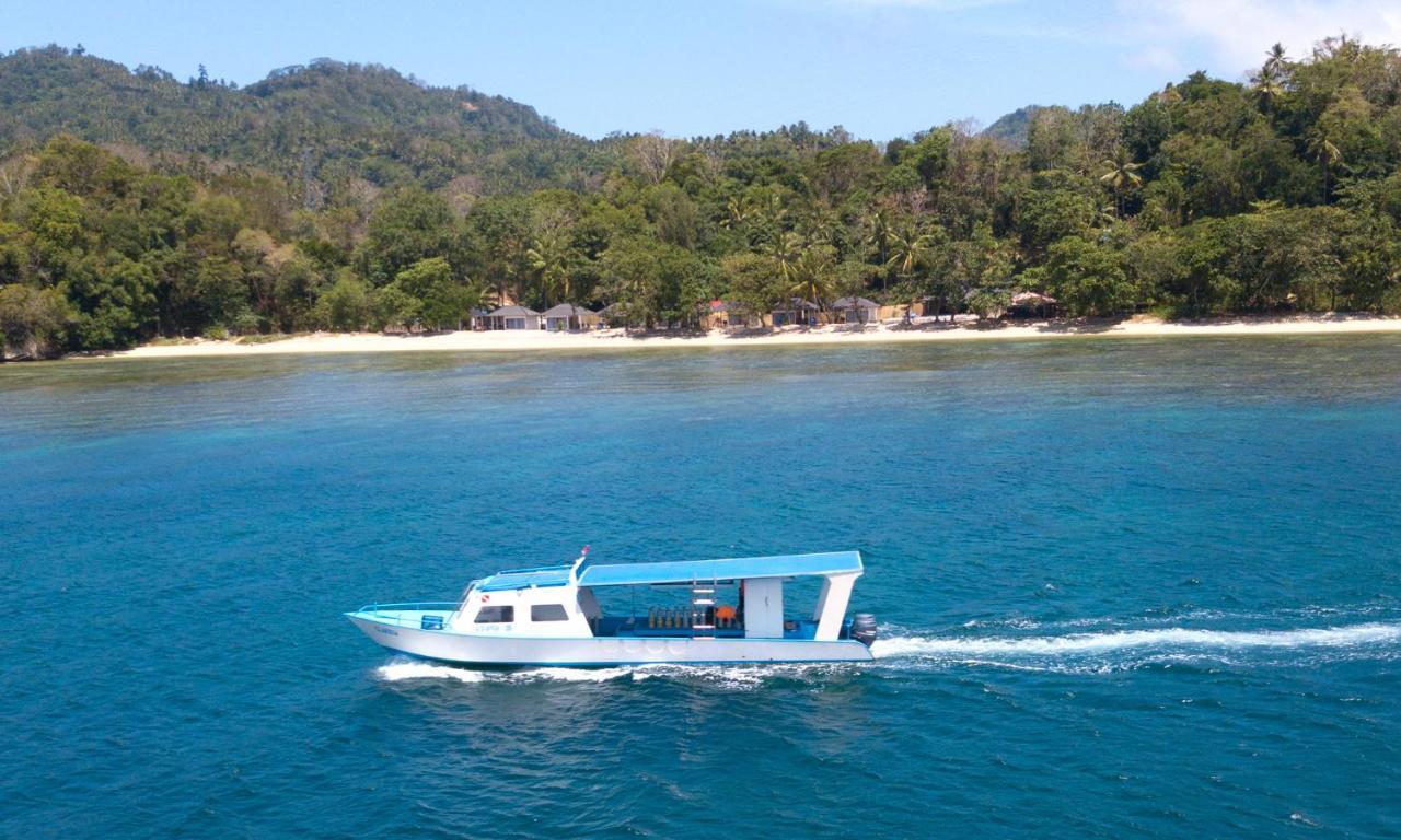White Sands Beach Resort Lembeh Bitung Zewnętrze zdjęcie