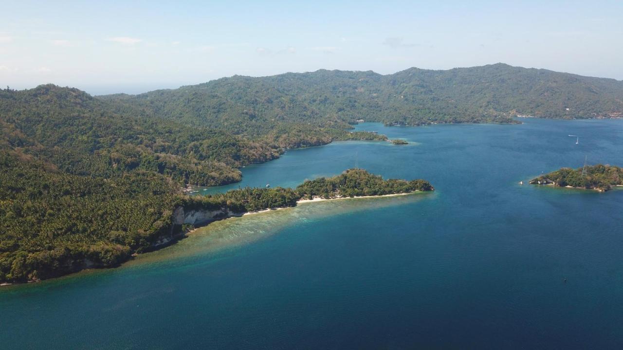 White Sands Beach Resort Lembeh Bitung Zewnętrze zdjęcie