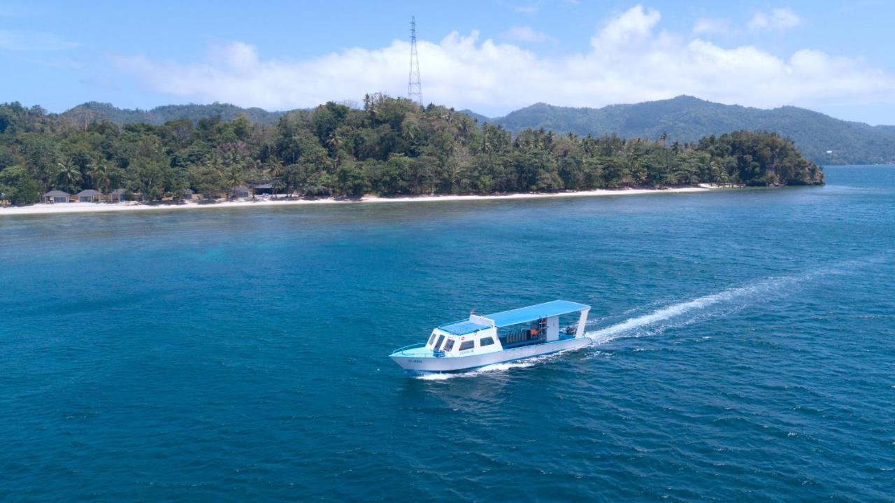 White Sands Beach Resort Lembeh Bitung Zewnętrze zdjęcie
