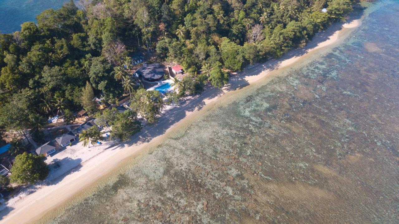 White Sands Beach Resort Lembeh Bitung Zewnętrze zdjęcie